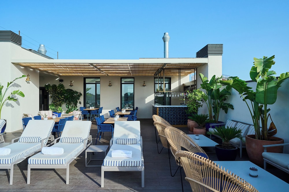 H10 Port Vell — Restaurant & bars in Barcelona, Catalonia