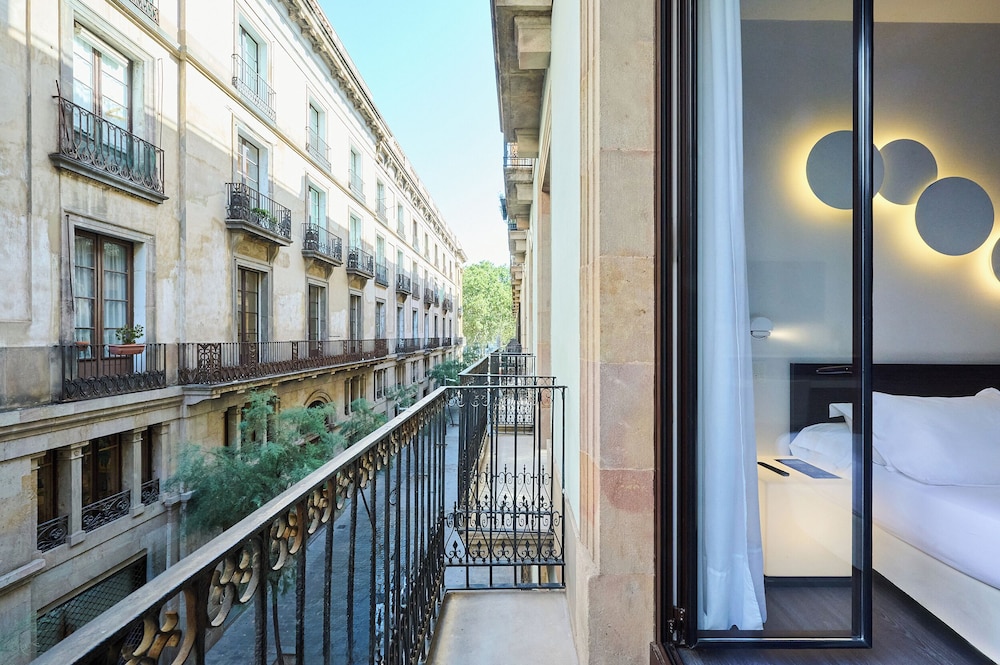 H10 Port Vell — Hotel rooms in Barcelona, Catalonia