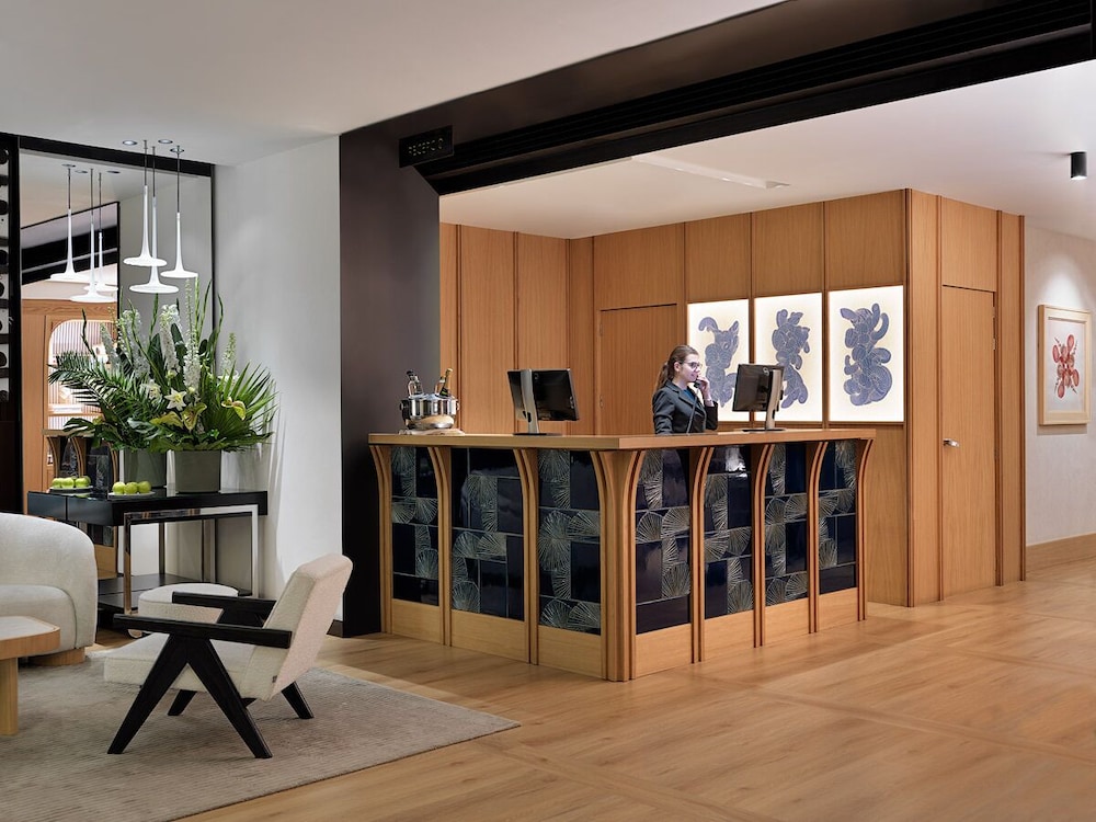 H10 Port Vell — Hotel building in Barcelona, Catalonia