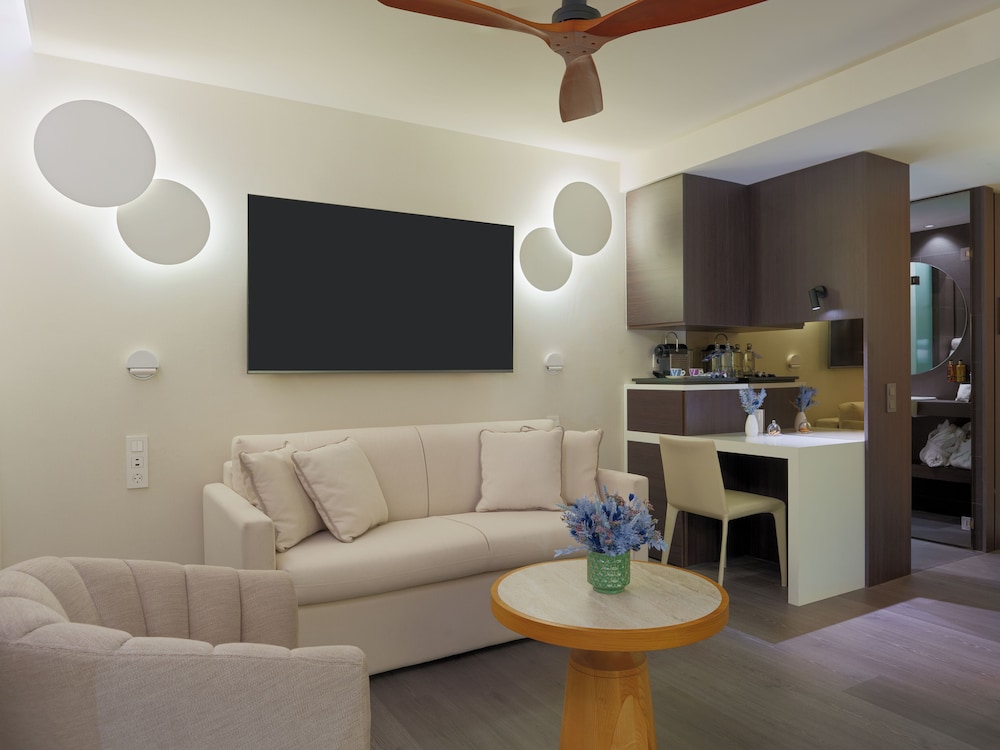 H10 Port Vell — Hotel rooms in Barcelona, Catalonia