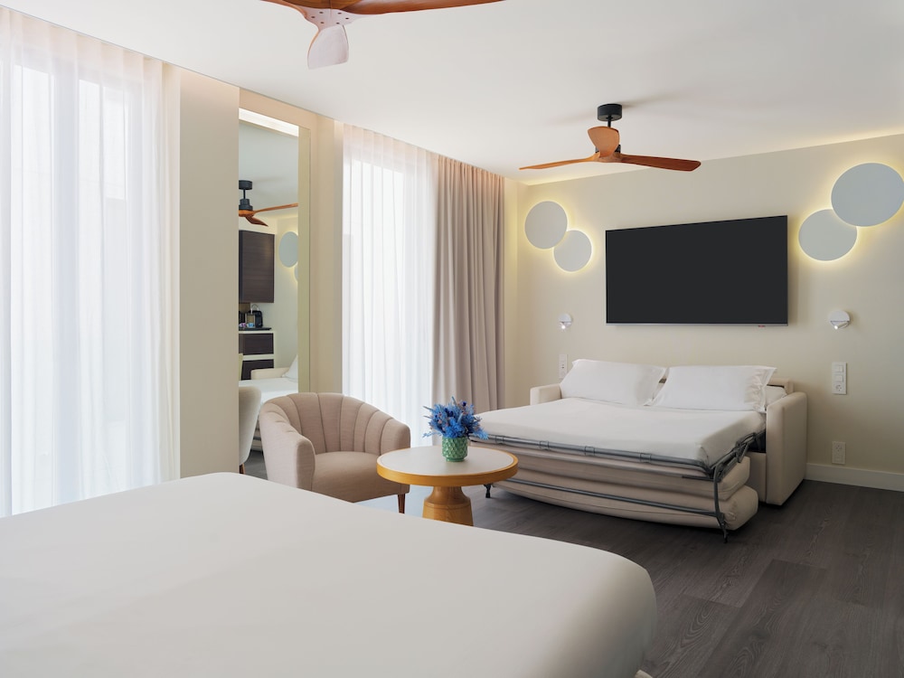 H10 Port Vell — Hotel rooms in Barcelona, Catalonia