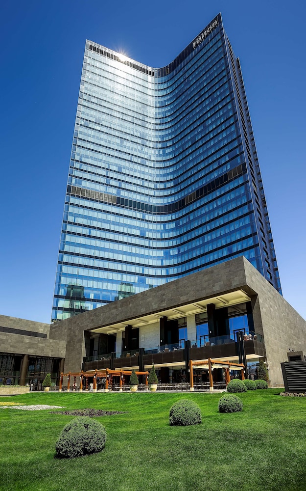 Hilton Istanbul Bomonti Hotel & Conference Center — Hotel building in Istanbul, Istanbul