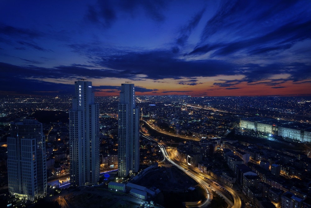 Hilton Istanbul Bomonti Hotel & Conference Center — Hotel building in Istanbul, Istanbul