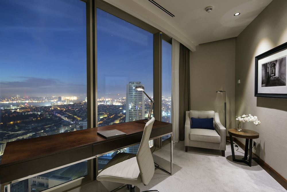 Hilton Istanbul Bomonti Hotel & Conference Center — Hotel rooms in Istanbul, Istanbul