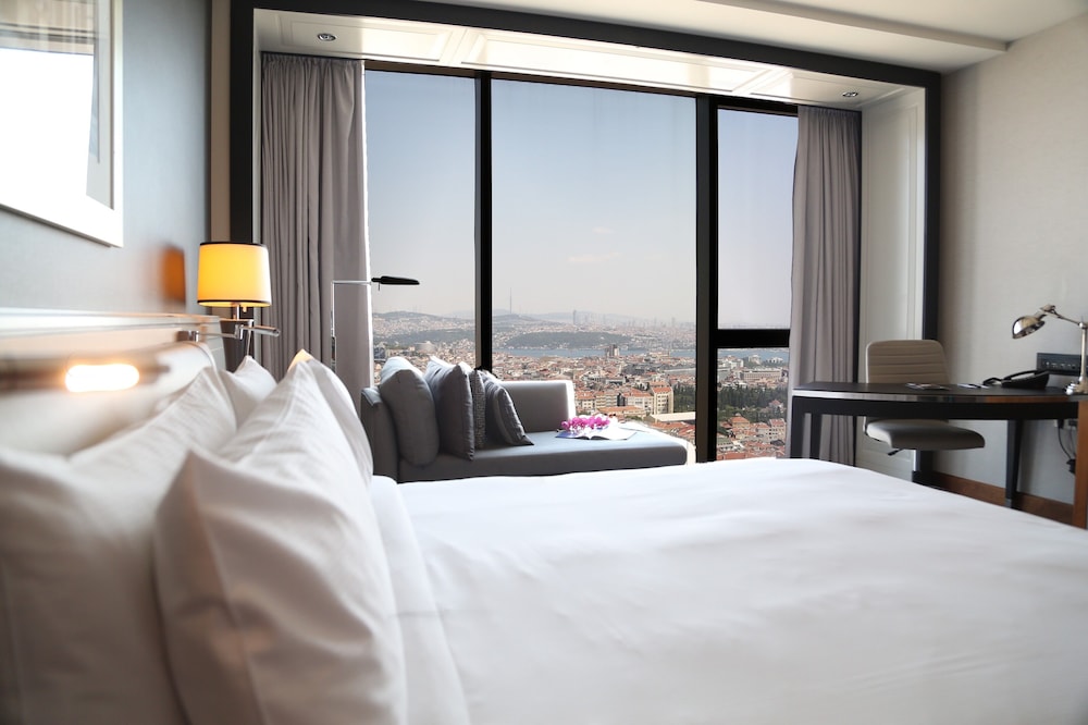 Hilton Istanbul Bomonti Hotel & Conference Center — Hotel rooms in Istanbul, Istanbul