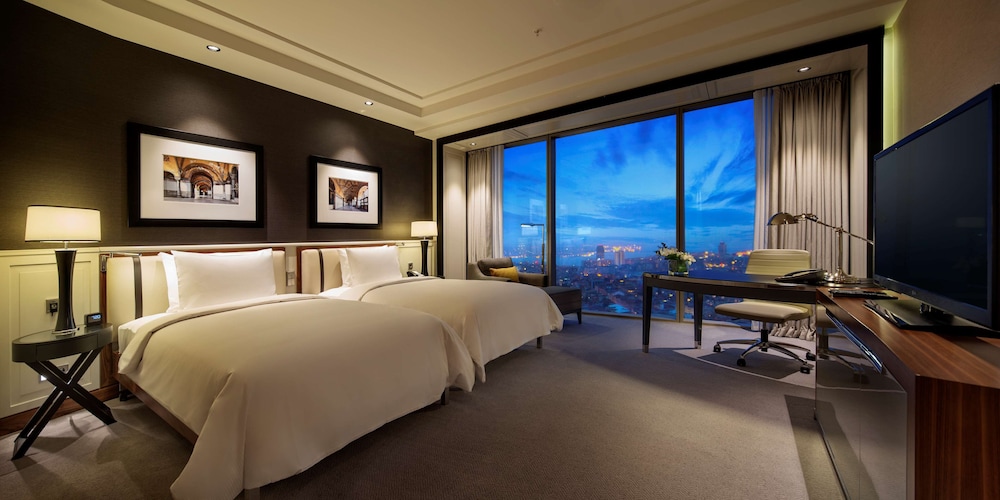 Hilton Istanbul Bomonti Hotel & Conference Center — Hotel rooms in Istanbul, Istanbul
