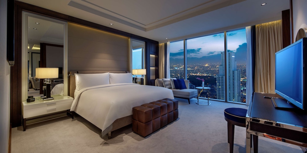 Hilton Istanbul Bomonti Hotel & Conference Center — Hotel rooms in Istanbul, Istanbul