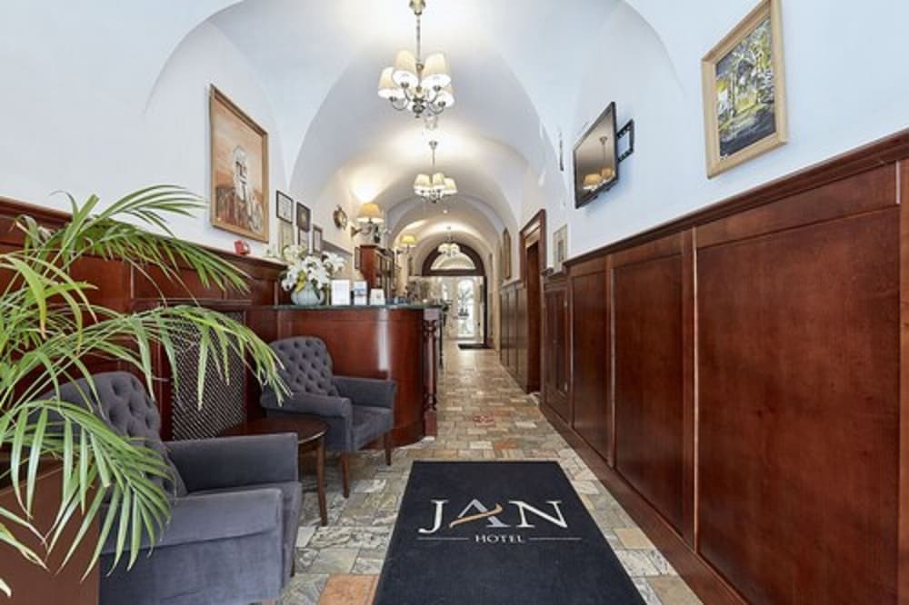 Hotel Jan — Hotel building in Krakow, Lesser Poland