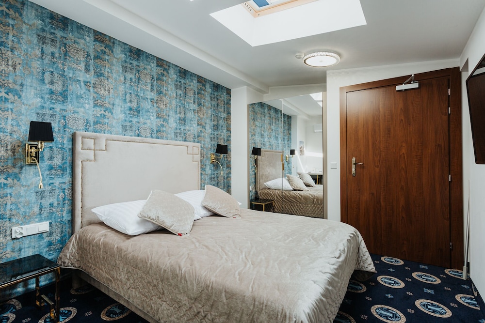 Hotel Jan — Hotel rooms in Krakow, Lesser Poland