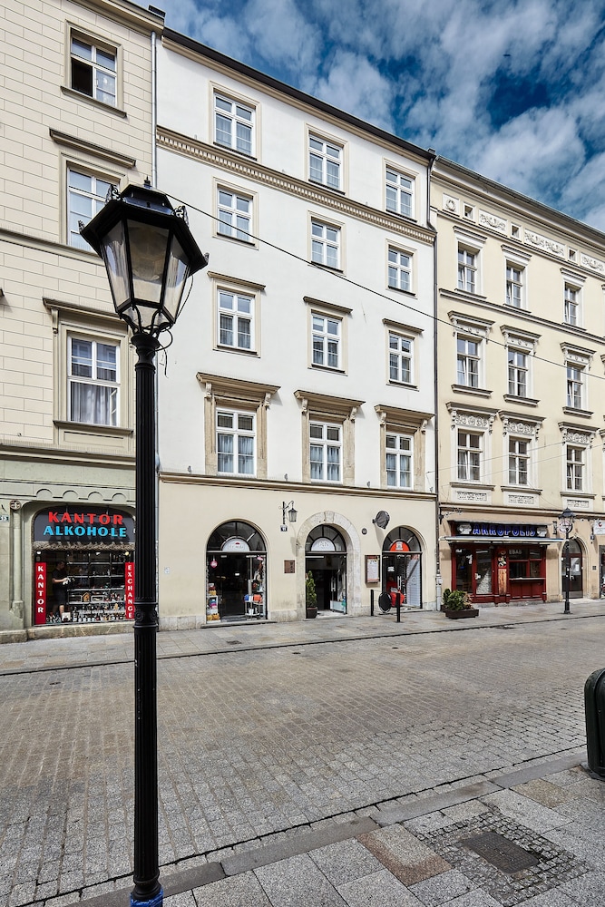 Hotel Jan — Hotel building in Krakow, Lesser Poland