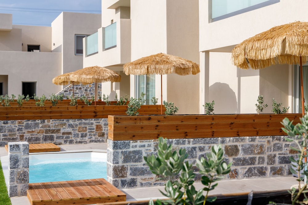 Anassa Suites by Estia Adults Only — Swimming pool in Stalida