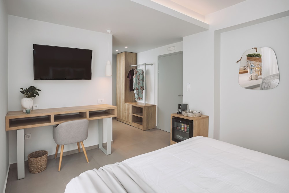 Anassa Suites by Estia Adults Only — Hotel rooms in Stalida