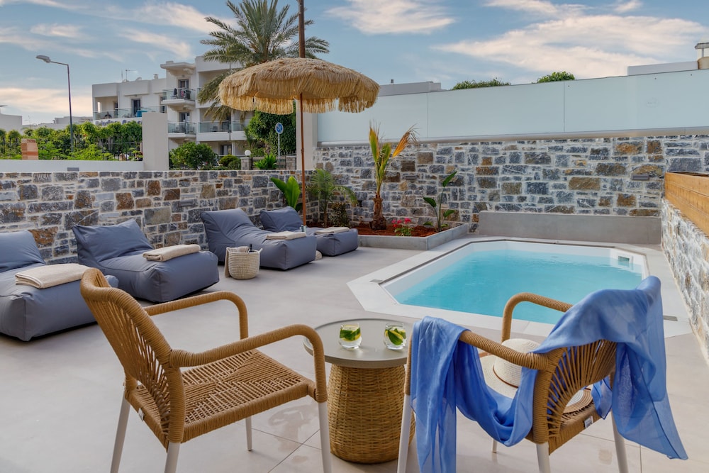 Anassa Suites by Estia Adults Only — Swimming pool in Stalida