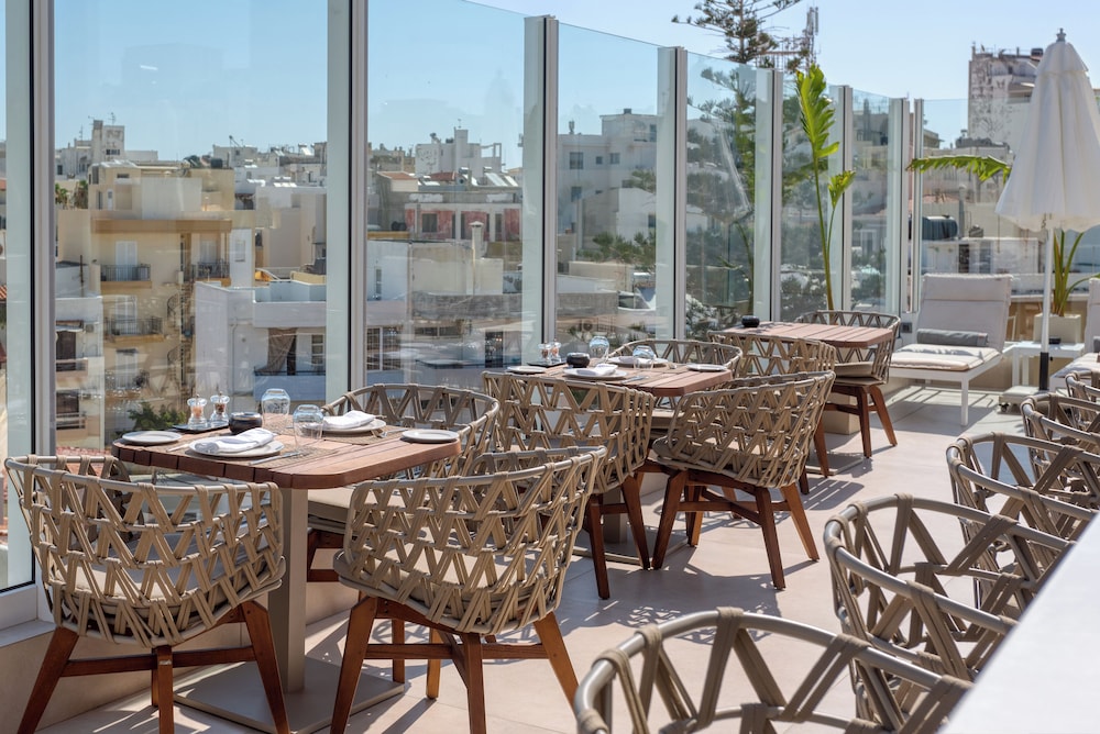 Ethereal White Resort Hotel & Spa - Adults Only — Restaurant & bars in Heraklion