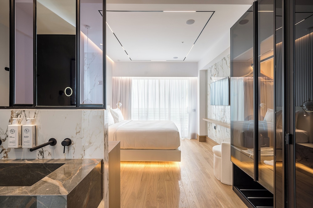 Ethereal White Resort Hotel & Spa - Adults Only — Hotel rooms in Heraklion