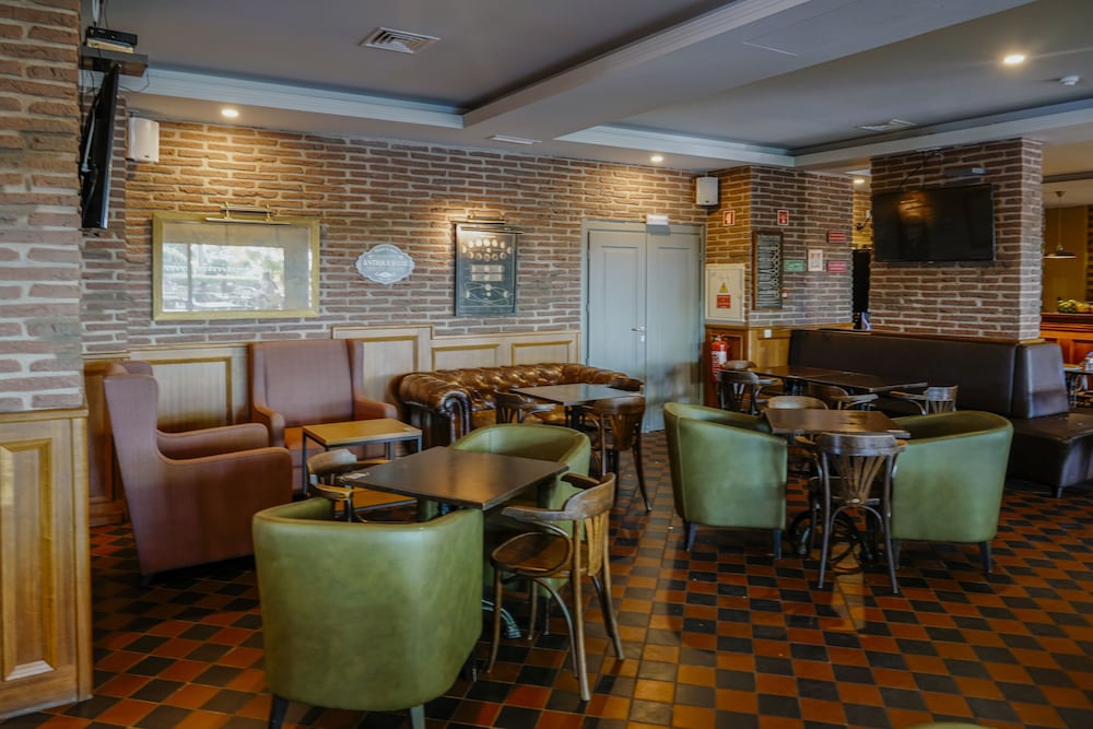 Alfagar Alto da Colina — Restaurant & bars in Albufeira, Faro