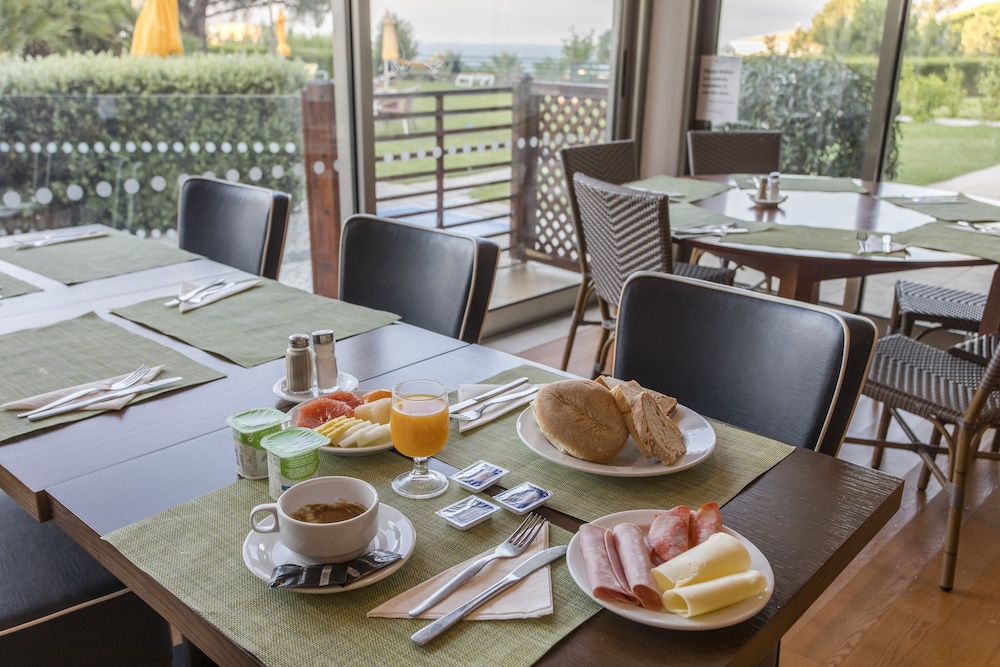 Alfagar Alto da Colina — Restaurant & bars in Albufeira, Faro