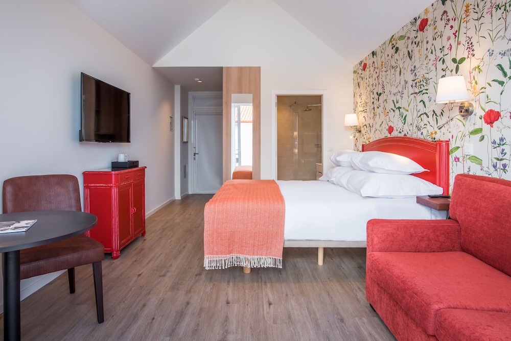 Pestana Quinta do Arco Nature & Rose Garden Hotel — Hotel rooms in Santana, Madeira