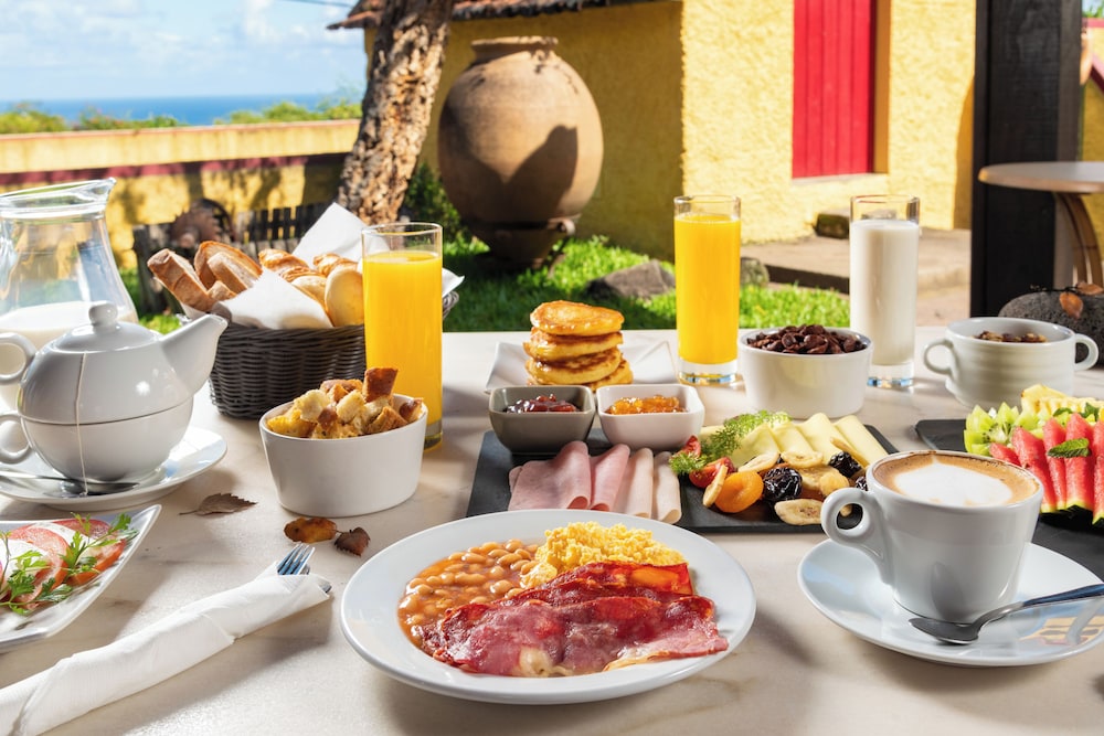 Pestana Quinta do Arco Nature & Rose Garden Hotel — Restaurant & bars in Santana, Madeira
