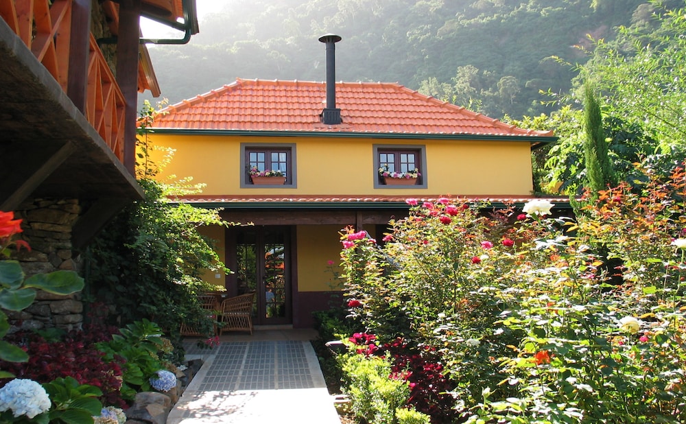 Pestana Quinta do Arco Nature & Rose Garden Hotel — Hotel building in Santana, Madeira