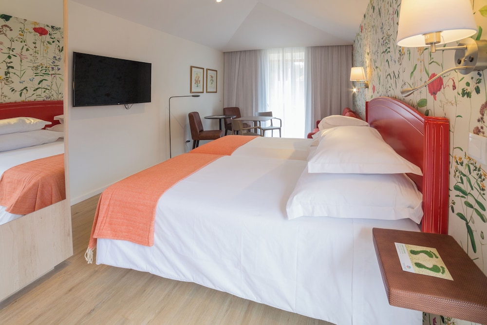 Pestana Quinta do Arco Nature & Rose Garden Hotel — Hotel rooms in Santana, Madeira