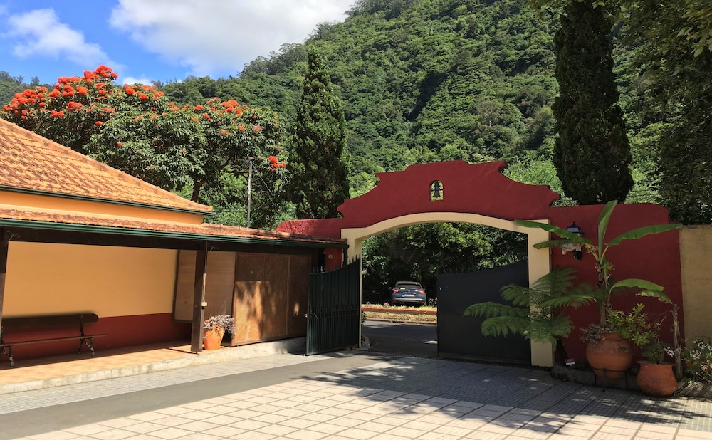 Pestana Quinta do Arco Nature & Rose Garden Hotel — Attractions in the area in Santana, Madeira