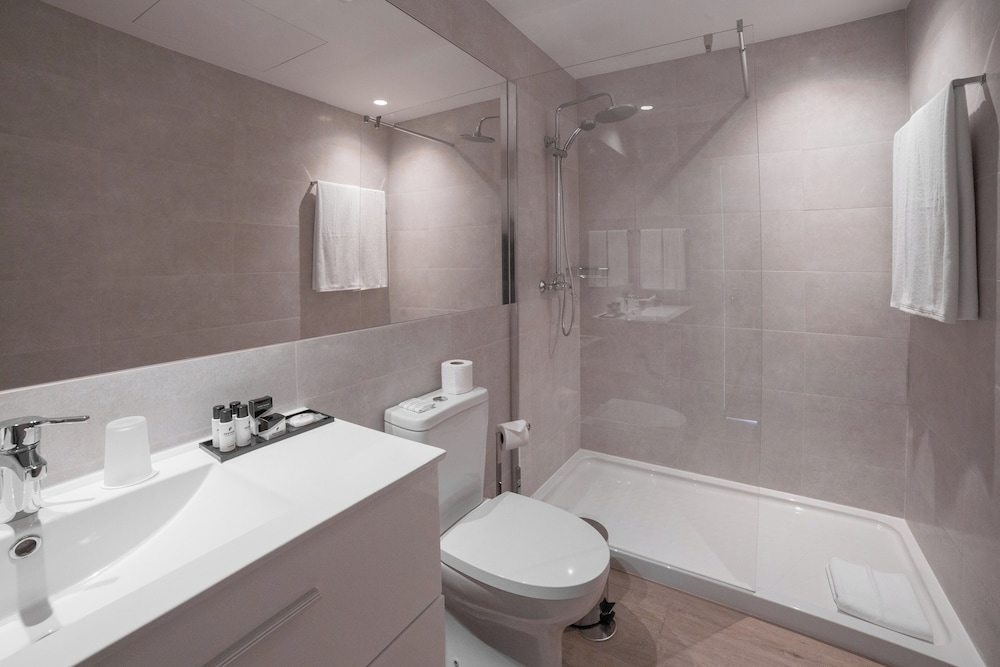Pestana Quinta do Arco Nature & Rose Garden Hotel — Hotel rooms in Santana, Madeira