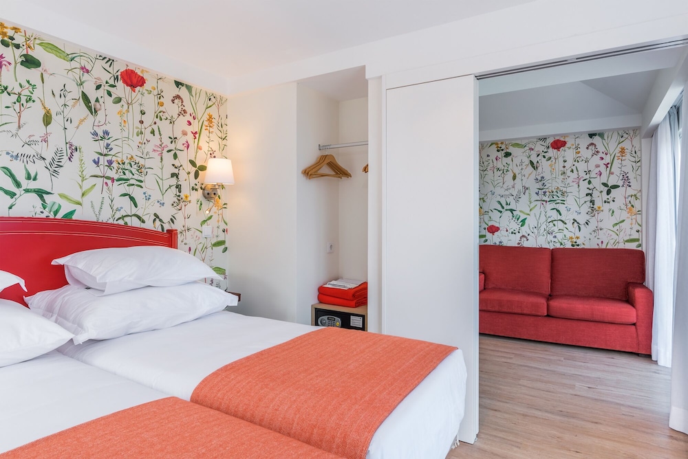 Pestana Quinta do Arco Nature & Rose Garden Hotel — Hotel rooms in Santana, Madeira