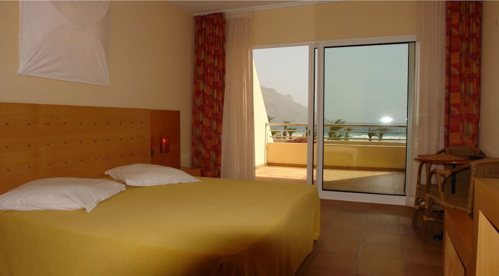 Foya Branca by Flagworld Hotels — Hotel rooms in Mindelo, Sao Vicente