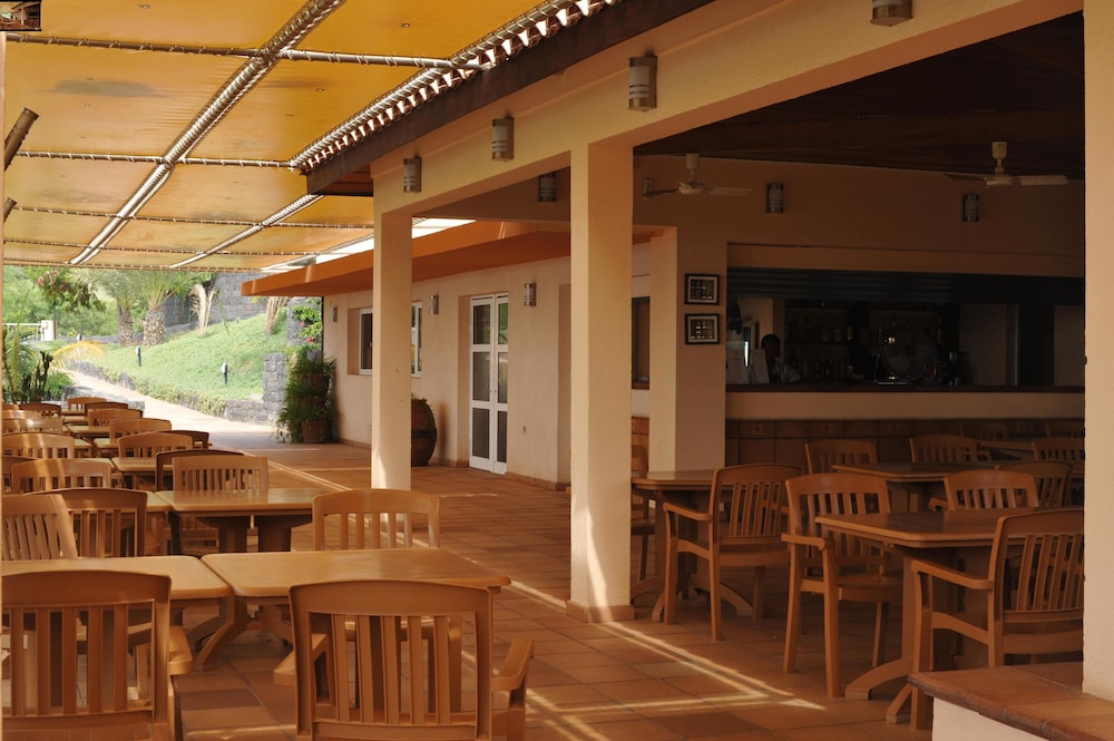 Foya Branca by Flagworld Hotels — Restaurant & bars in Mindelo, Sao Vicente