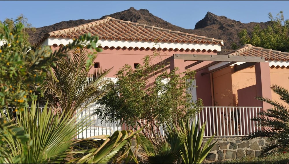 Foya Branca by Flagworld Hotels — Hotel building in Mindelo, Sao Vicente