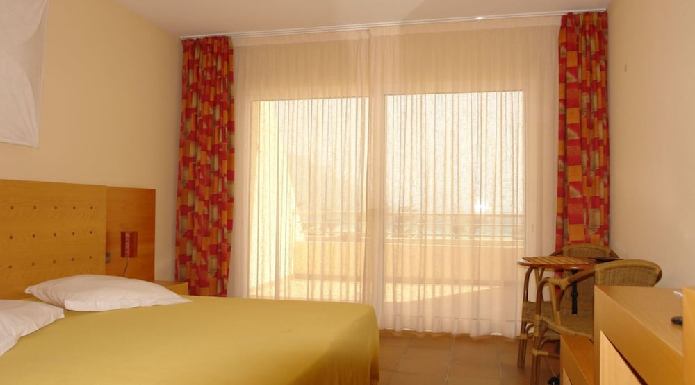 Foya Branca by Flagworld Hotels — Hotel rooms in Mindelo, Sao Vicente