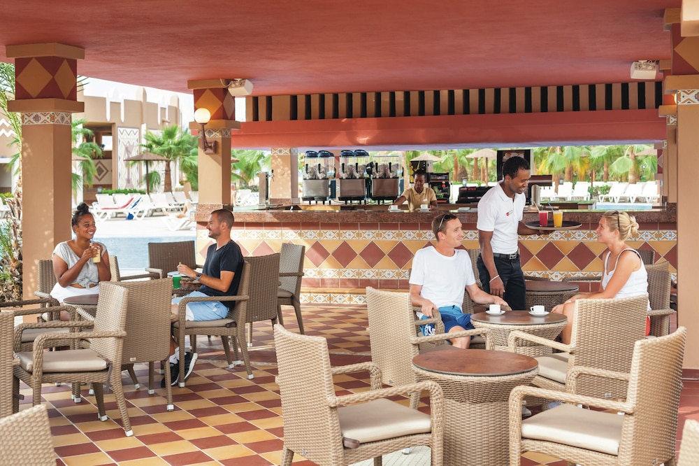 Hotel Riu Funana - All Inclusive — Restaurant & bars in Santa Maria