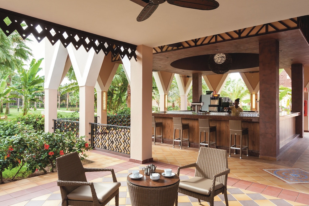 Hotel Riu Funana - All Inclusive — Restaurant & bars in Santa Maria