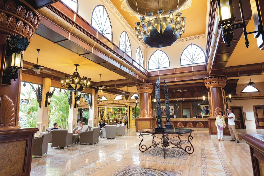 Hotel Riu Funana - All Inclusive — Hotel building in Santa Maria