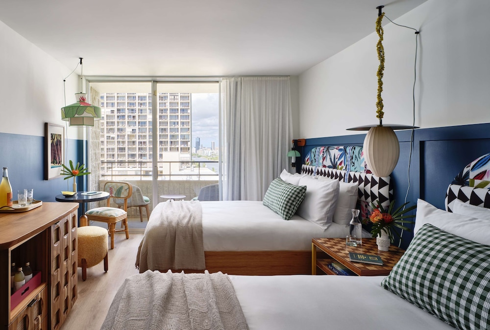 Wayfinder Waikiki — Hotel rooms in Honolulu, Hawaii