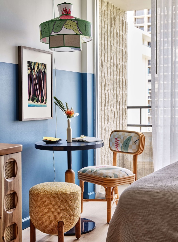 Wayfinder Waikiki — Hotel rooms in Honolulu, Hawaii