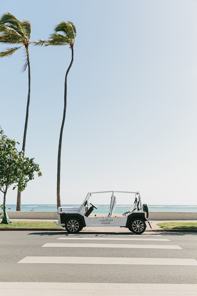 Wayfinder Waikiki — Beach in Honolulu, Hawaii