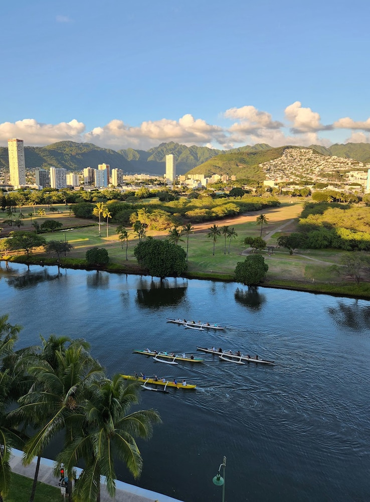 Wayfinder Waikiki — Attractions in the area in Honolulu, Hawaii