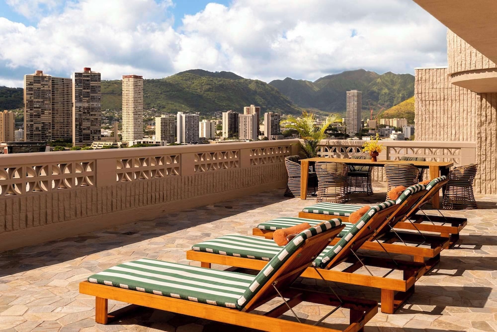 Wayfinder Waikiki — Attractions in the area in Honolulu, Hawaii