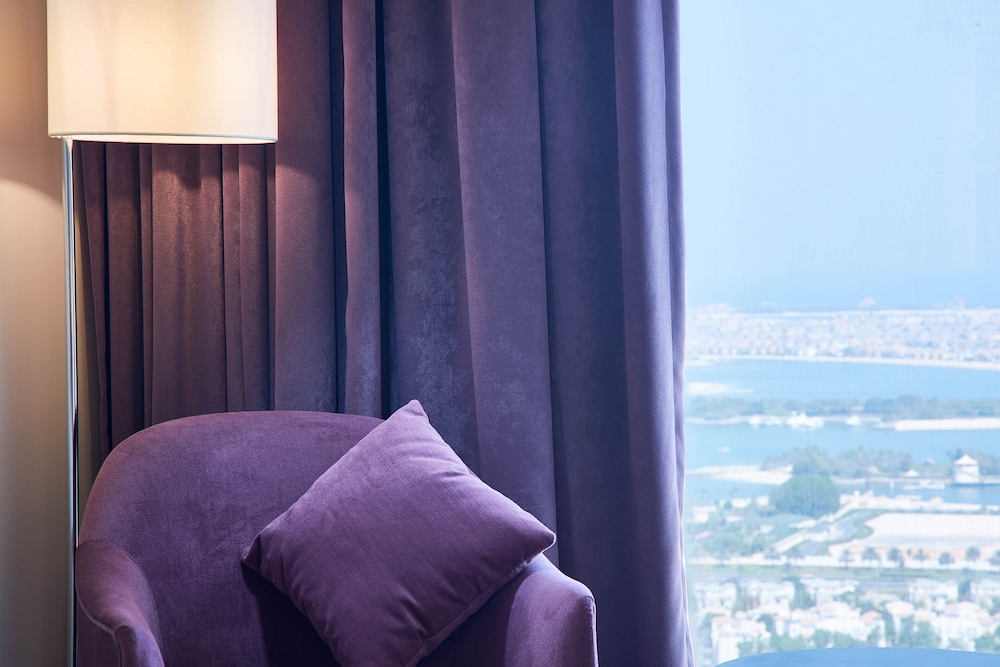 Mercure Dubai Barsha Heights Hotel Suites And Apartments — Hotel rooms in Dubai