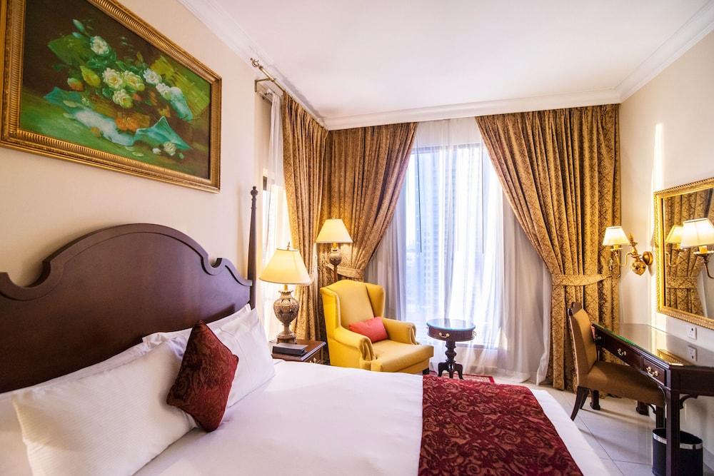Mercure Dubai Barsha Heights Hotel Suites And Apartments — Hotel rooms in Dubai
