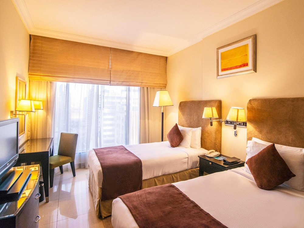 Mercure Dubai Barsha Heights Hotel Suites And Apartments — Hotel rooms in Dubai