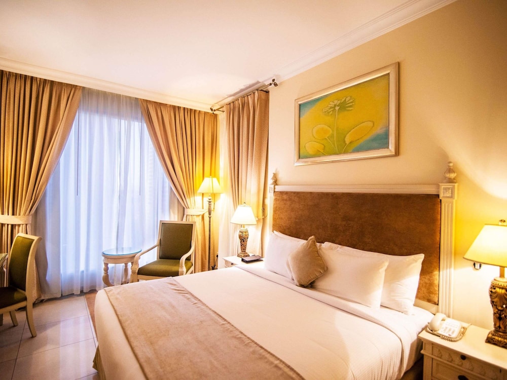 Mercure Dubai Barsha Heights Hotel Suites And Apartments — Hotel rooms in Dubai