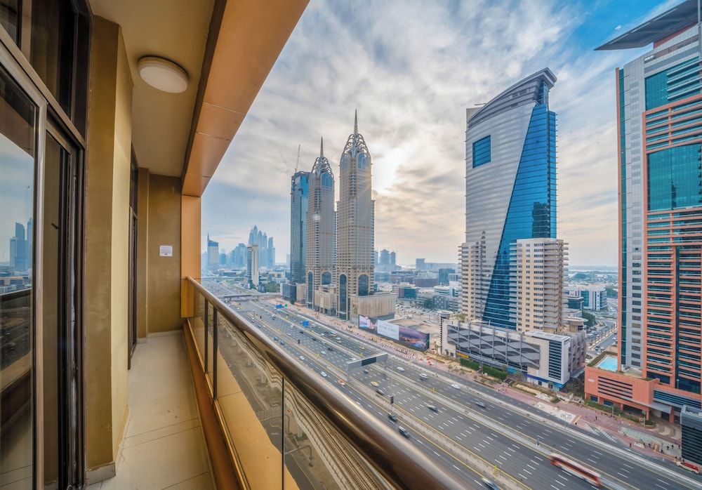 Mercure Dubai Barsha Heights Hotel Suites And Apartments