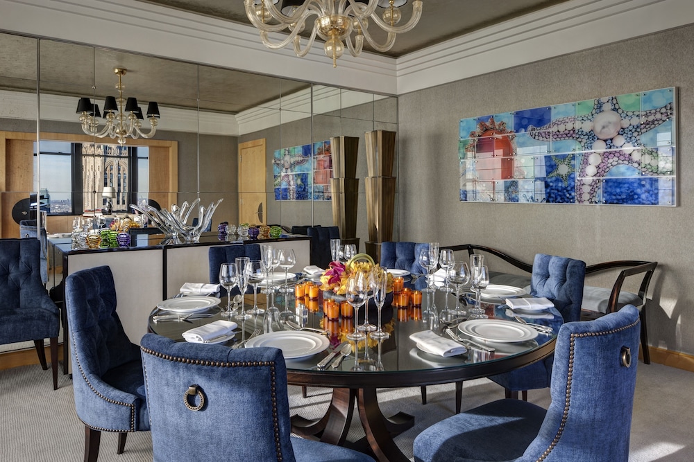 The Towers at Lotte New York Palace — Restaurant & bars in New York City, New York State