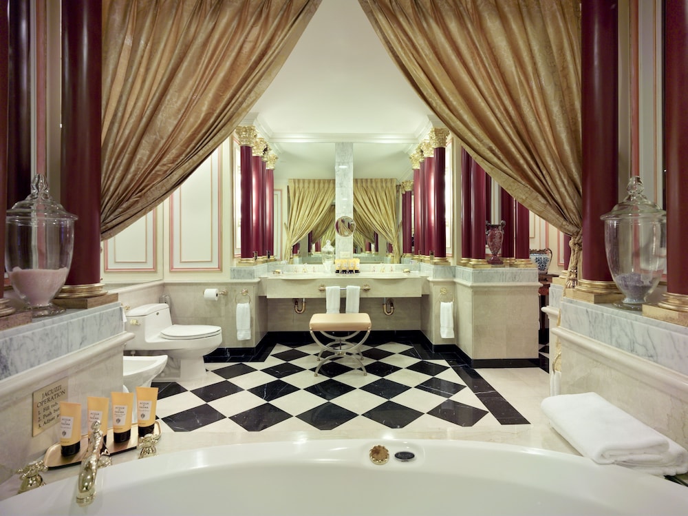 The Towers at Lotte New York Palace — Hotel rooms in New York City, New York State