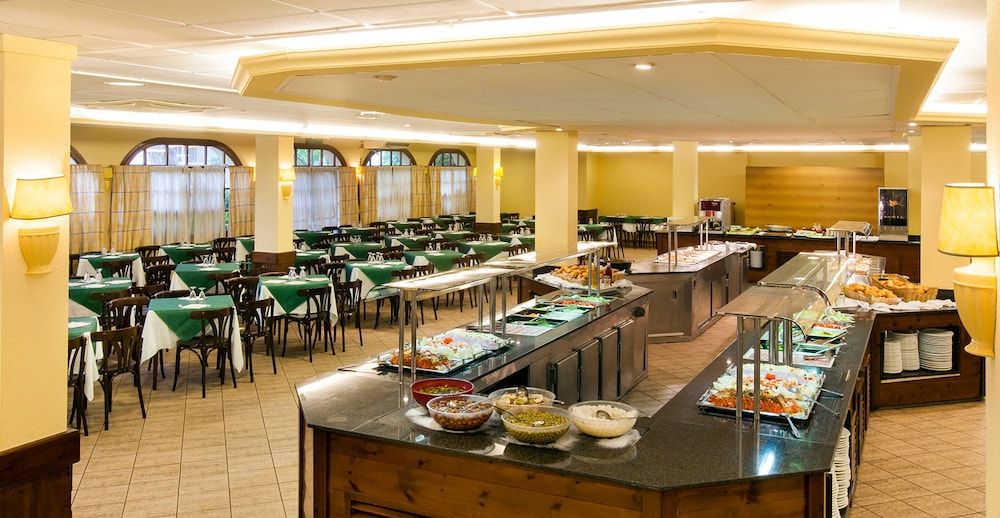Guitart Central Park Aqua Resort — Restaurant & bars in Lloret de Mar, Catalonia
