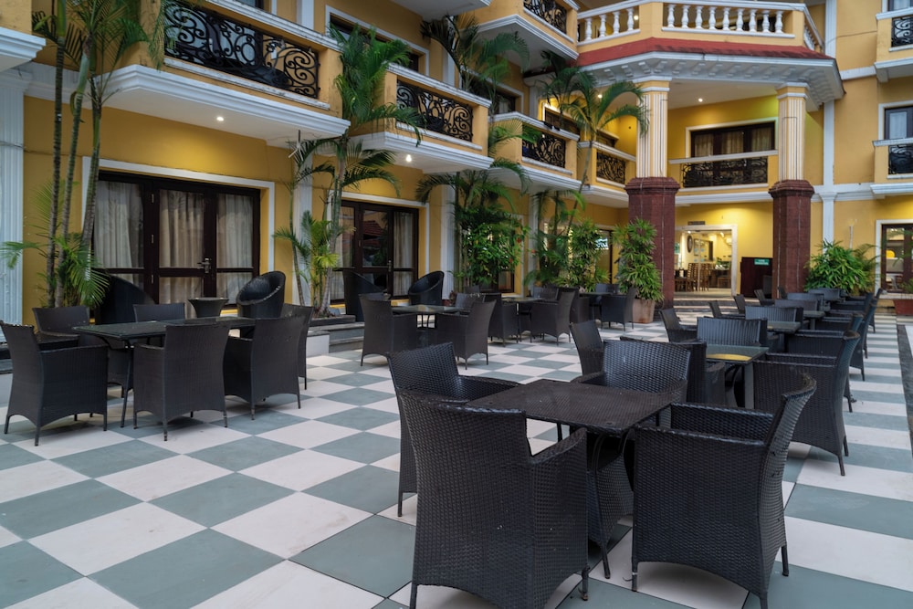 De Alturas Resort — Restaurant & bars in Candolim, Goa