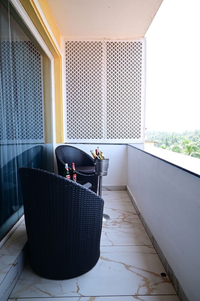 De Alturas Resort — Hotel rooms in Candolim, Goa